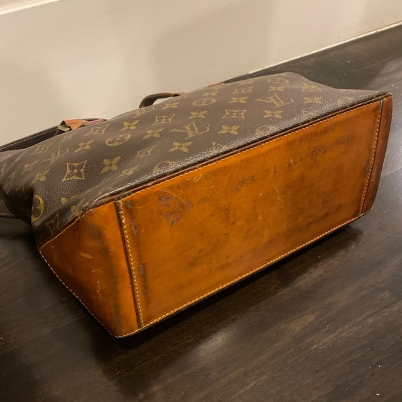 Louis Vuitton Tote Bag - Picture 11 of 14